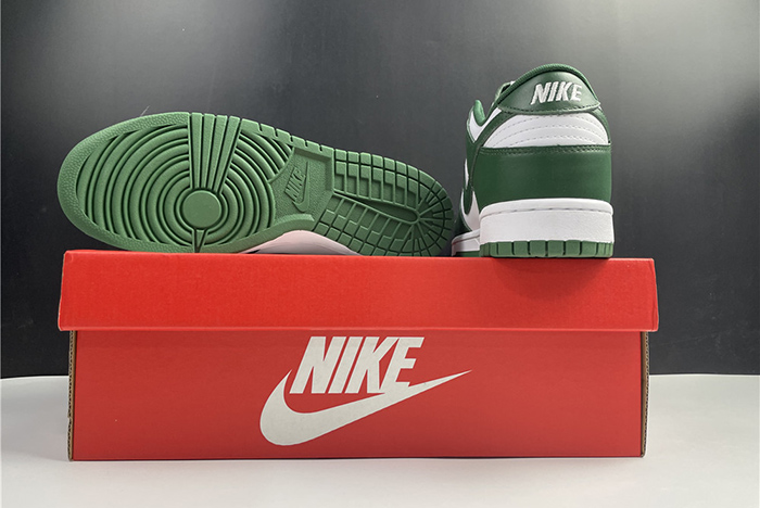 Nike Dunk Low “Team Green”