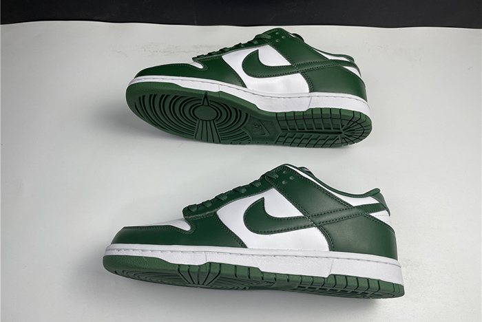 Nike Dunk Low “Team Green”