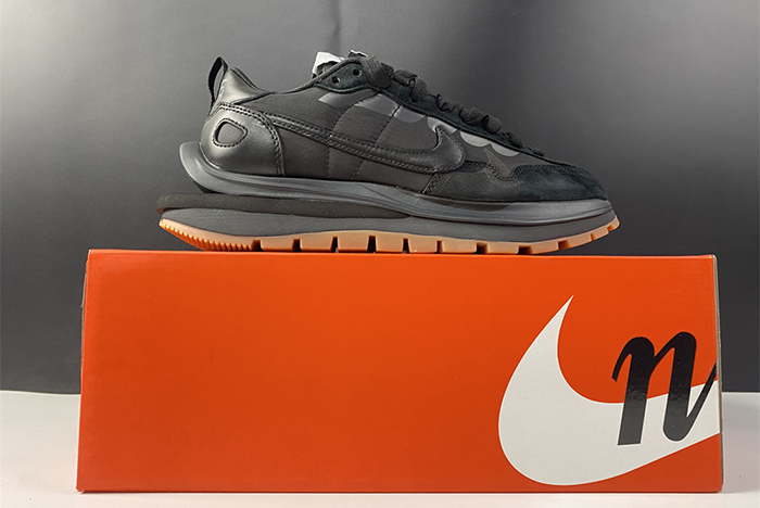 Sacai x Nike VaporWaffle DD1875-001