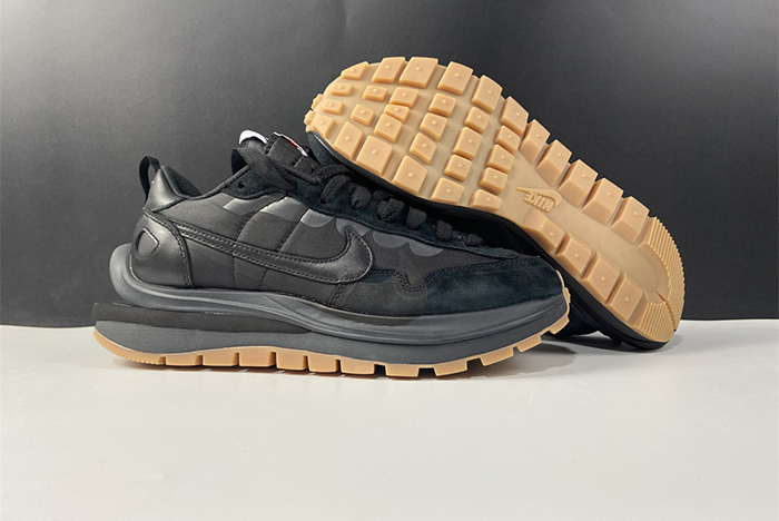 Sacai x Nike VaporWaffle DD1875-001