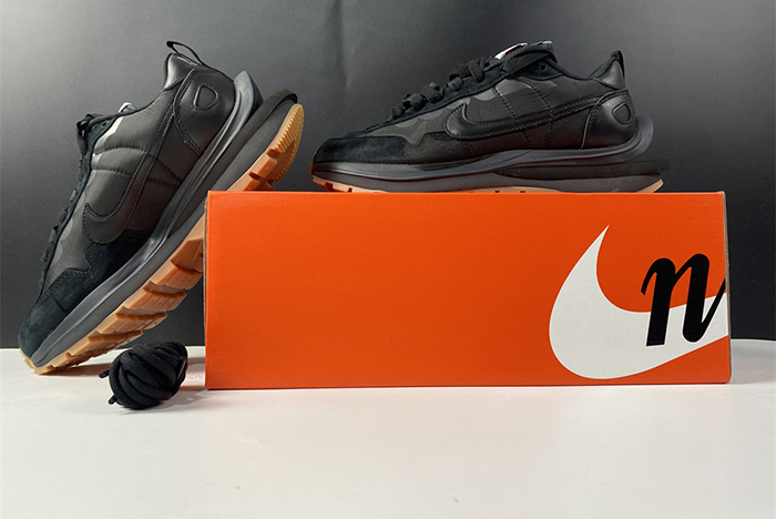 Sacai x Nike VaporWaffle DD1875-001