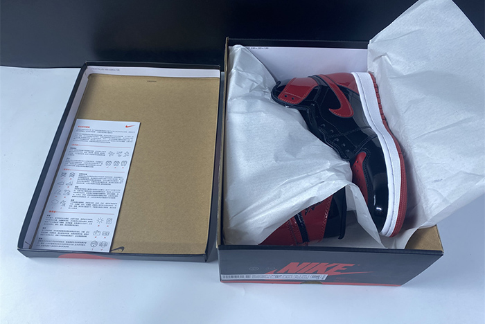 Air Jordan 1 High OG “Bred Patent”