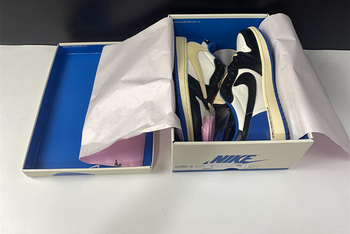 Travis Scott x Fragment x Air Jordan 1 Low OG