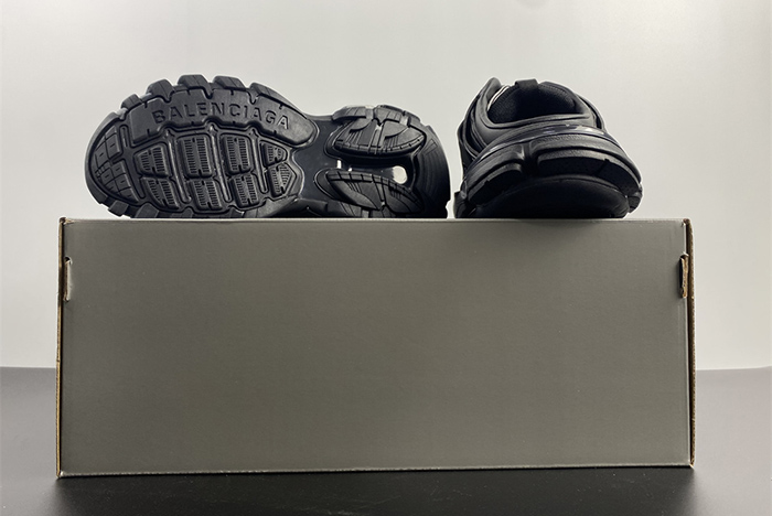 Ba*len*cia*ga  653813 w3cp3 1000