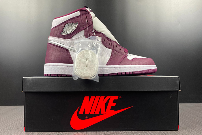 Air Jordan 1 High OG Volt Gold