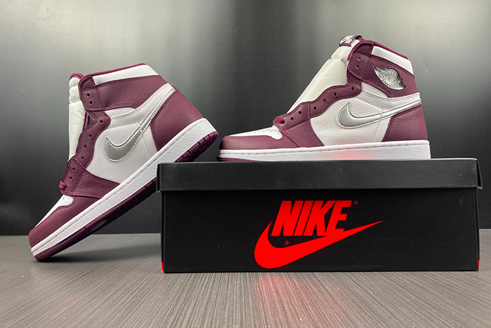 Air Jordan 1 High OG Volt Gold