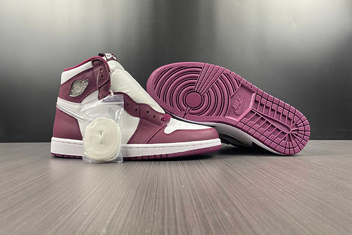 Air Jordan 1 High OG Volt Gold