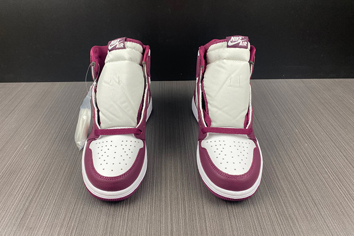 Air Jordan 1 High OG Volt Gold