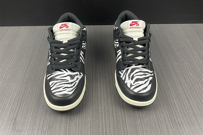 Quartersnacks x NK SB Dunk DM3510-001