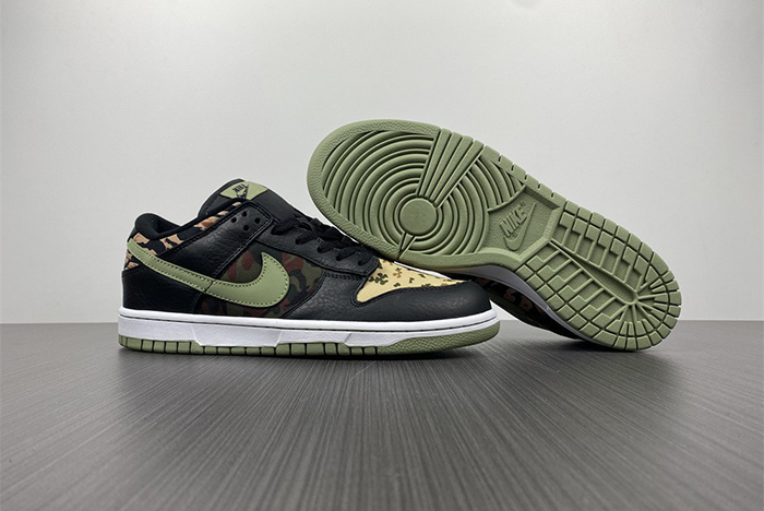 NIKE DUNK LOW SE DH0957-001