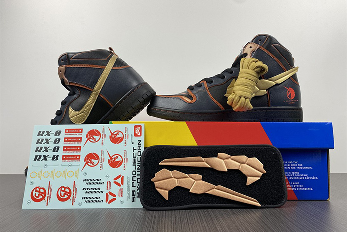 Gundam x Nike SB Dunk High
