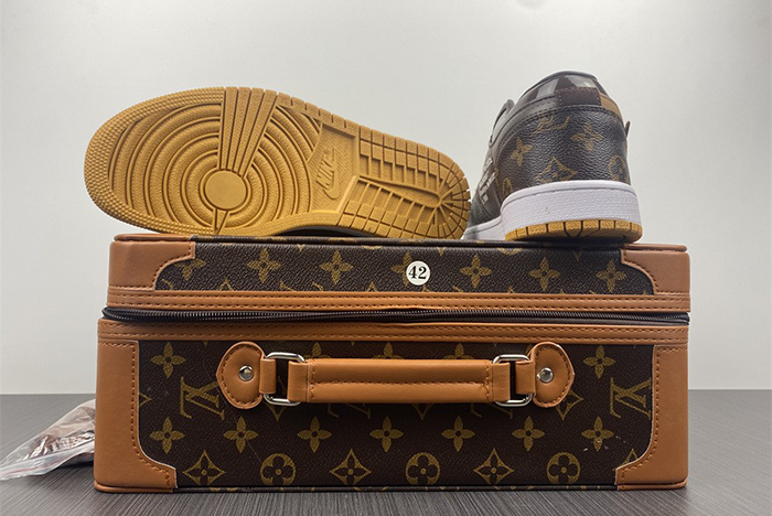 OFF-WHITE x Air Jordan 1 LV