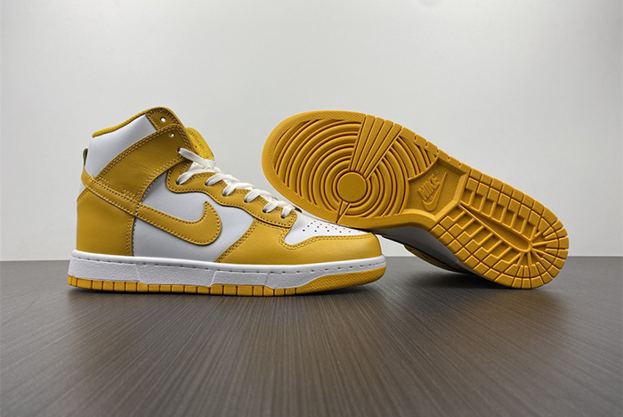 Nike Dunk High  DD1869-106