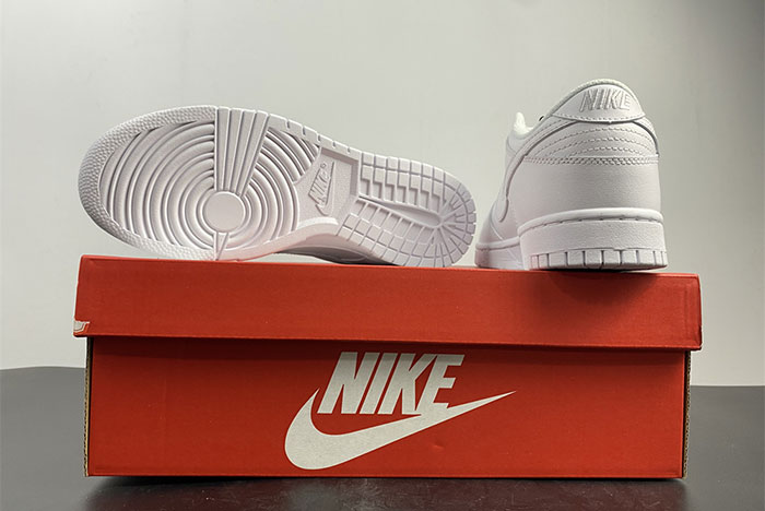 Nike Dunk Low Triple White