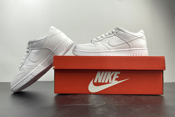 Nike Dunk Low Triple White