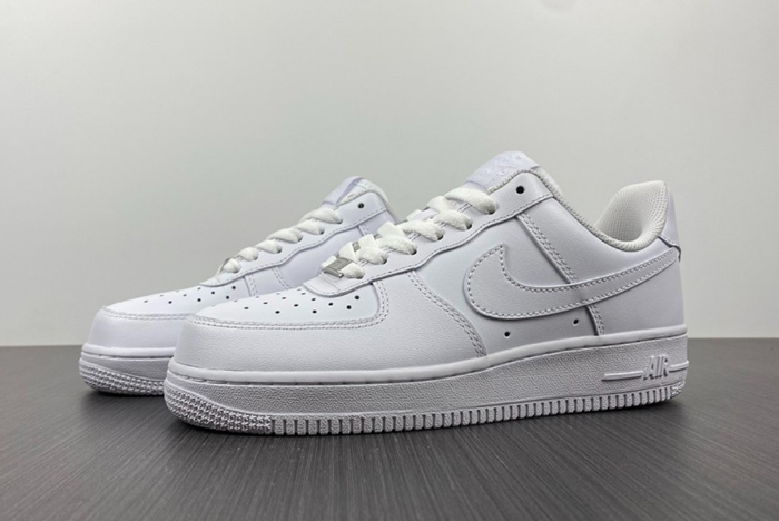 NIKE AIR FORCE 1''07 AF1