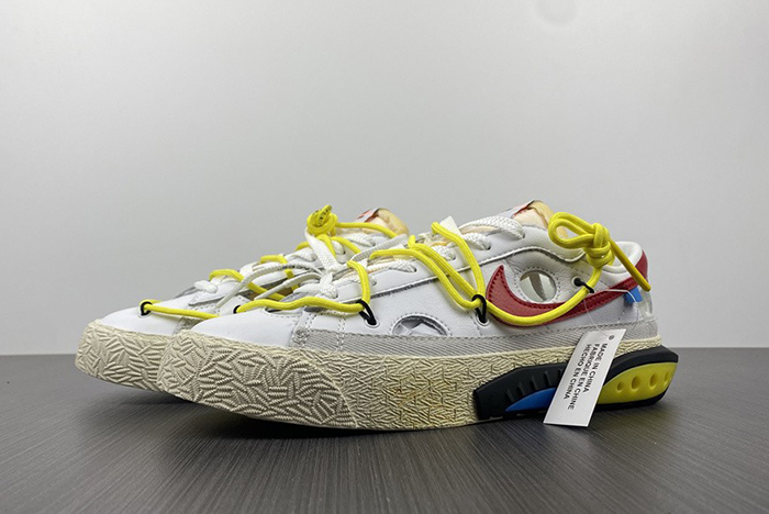 Off-White x Nike Blazer Low DH7863-100