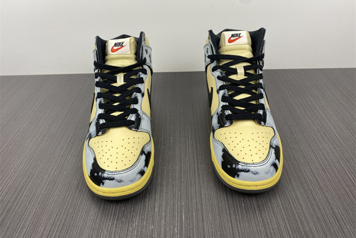 Dunk High DD9404-700