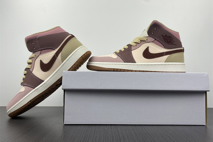 Nike Air Jordan 1 Mid AJ1