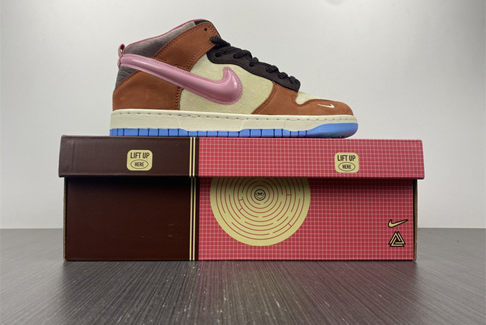 Social Status x Nk SB Dunk Mid