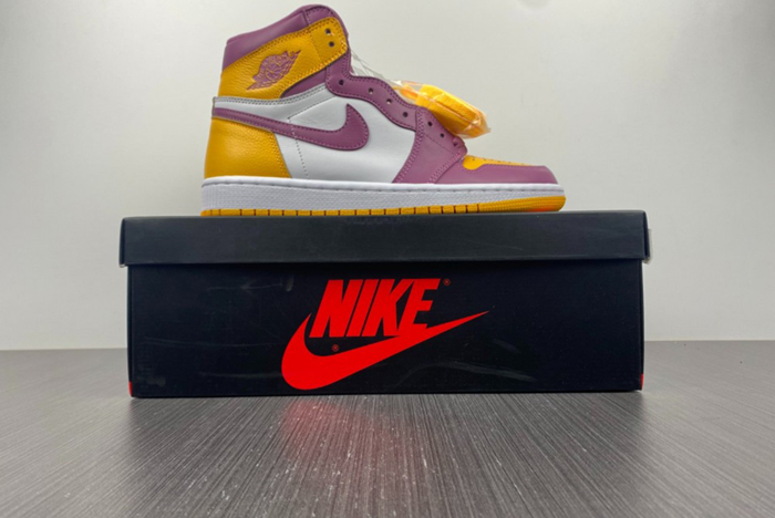 Air Jordan 1 High OG “Brotherhood”