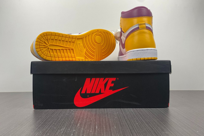 Air Jordan 1 High OG “Brotherhood”