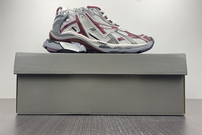 Ba*len*cia*ga -runner 9069