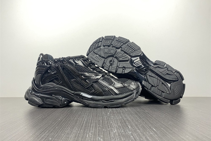 7.0 Ba*len*cia*ga -runner  1000