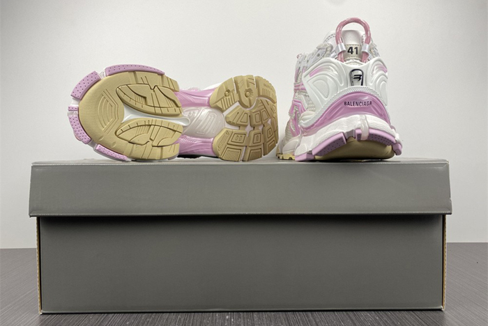 Ba*len*cia*ga -runner  9059