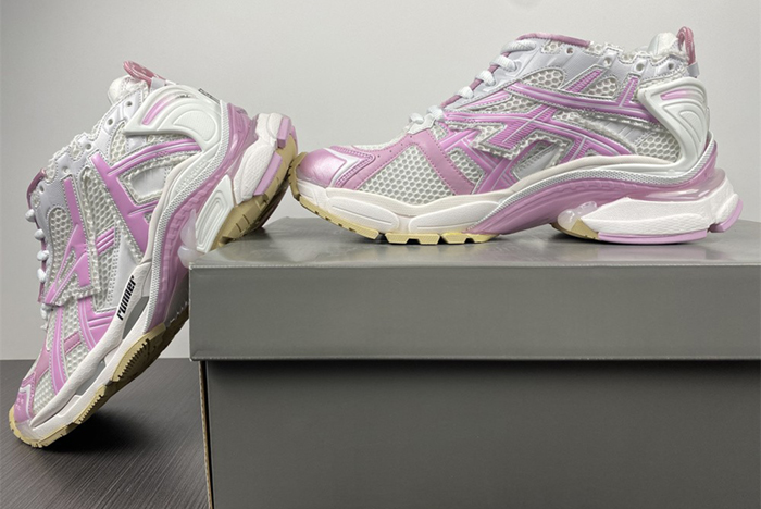 Ba*len*cia*ga -runner  9059