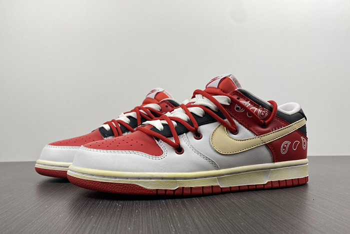 Nike SB Dunk Low UNIVERSITY RED