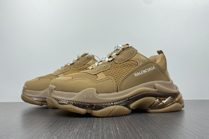 Ba*len*cia*ga triple s black sneaker  2706