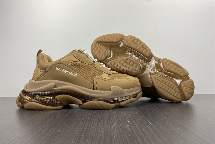 Ba*len*cia*ga triple s black sneaker  2706