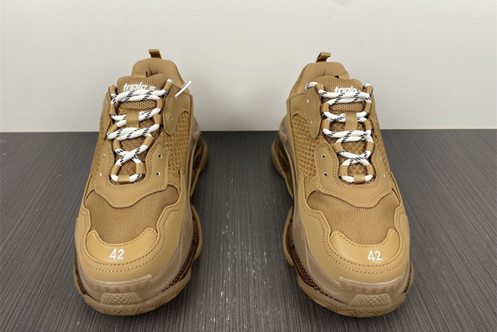 Ba*len*cia*ga triple s black sneaker  2706