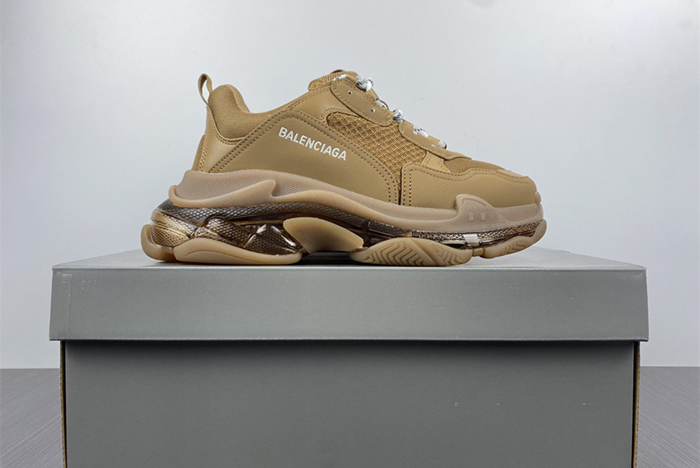 Ba*len*cia*ga triple s black sneaker  2706