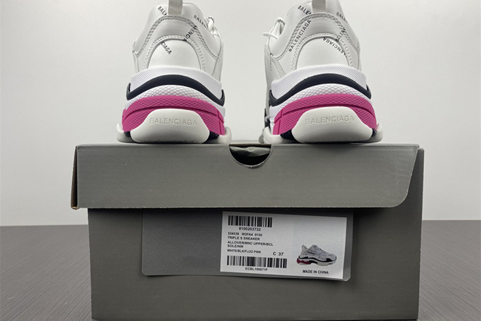 Ba*len*cia*ga triple s black sneaker 9155