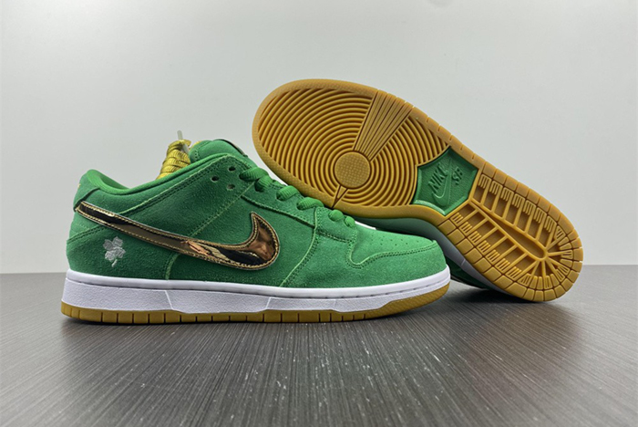 Nike SB Dunk Low Lucky Green