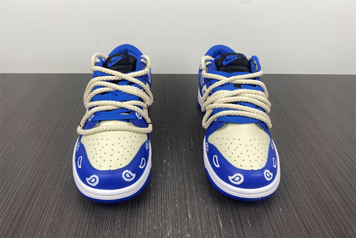 Nike Dunk Low SE FREE 99