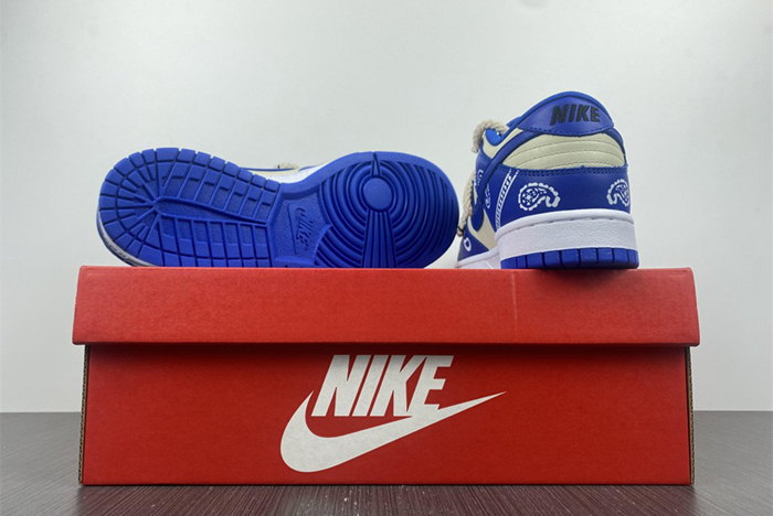 Nike Dunk Low SE FREE 99