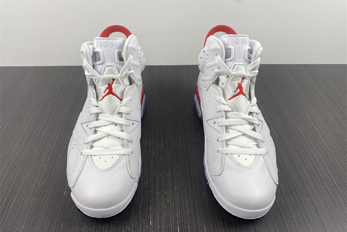 Air Jordan 6 “Red Oreo”