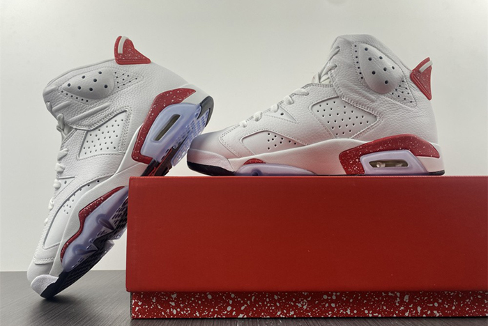 Air Jordan 6 “Red Oreo”