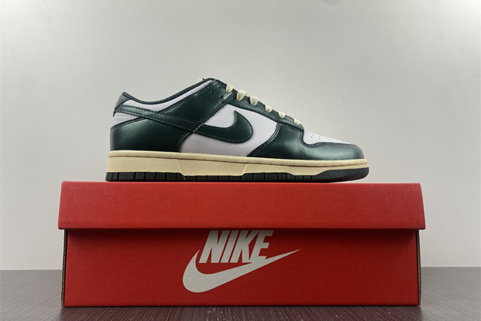 Nike Dunk Low “Vintage Green