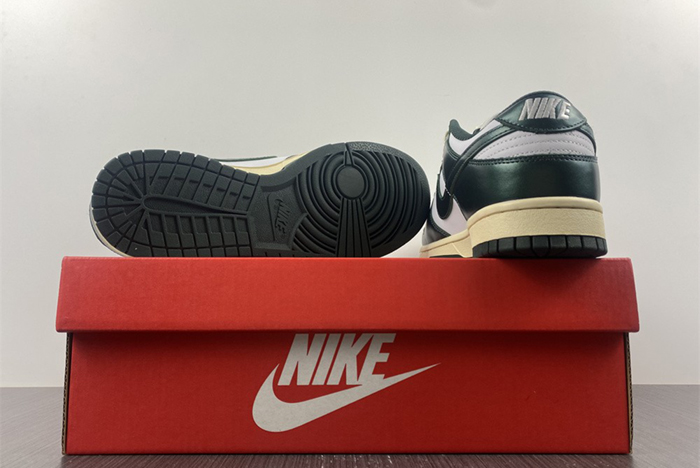Nike Dunk Low “Vintage Green