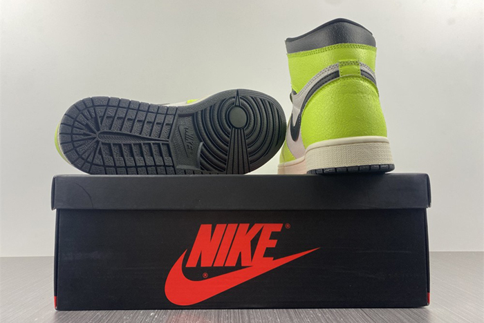 Air Jordan 1 Retro High OG 555088-702