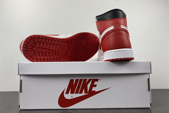 Air Jordan 1 High Heritage