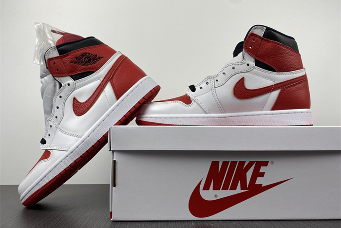 Air Jordan 1 High Heritage