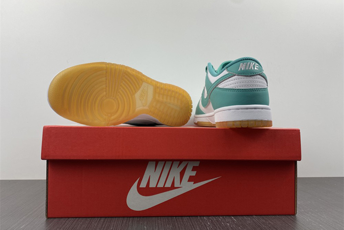 Nike Dunk Low “Turquoise and Orange”