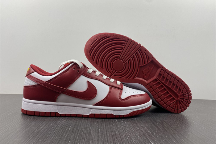 Dunk Low "Gym Red"