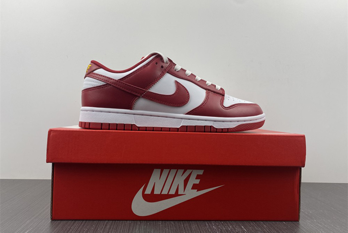 Dunk Low "Gym Red"