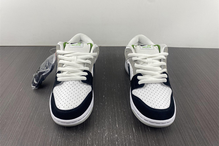 SB Dunk Low BQ6817-011